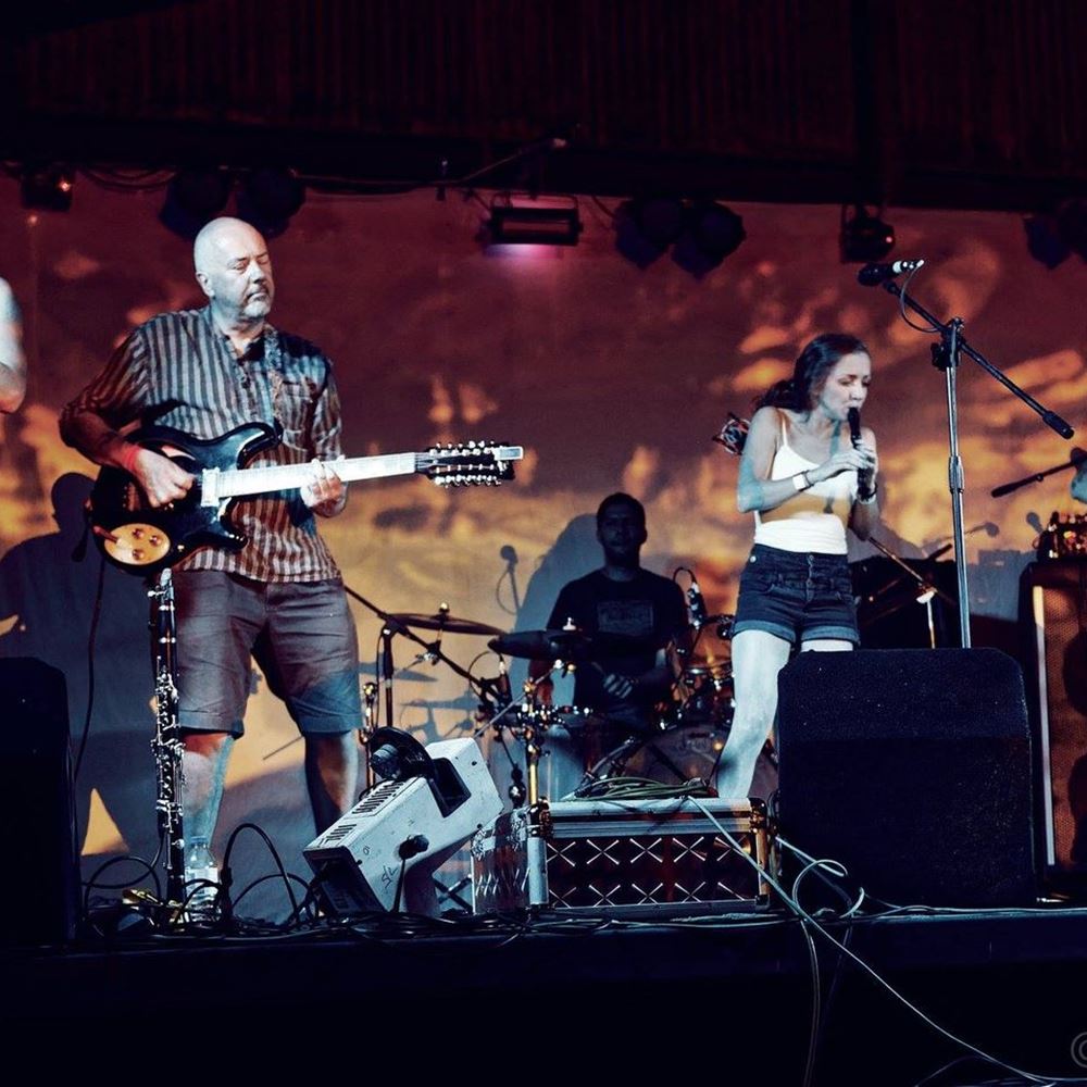 Meta Eyjzcmncdwnrzxqioijiemdszmlszxmifq== (4)